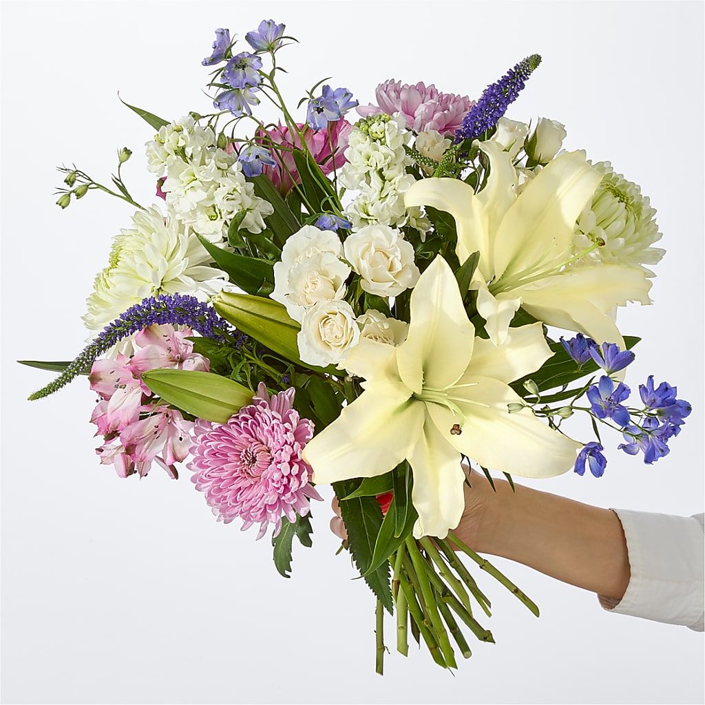 Winter Celebration Bouquet –  Tom Thumb, Pleasanton CA