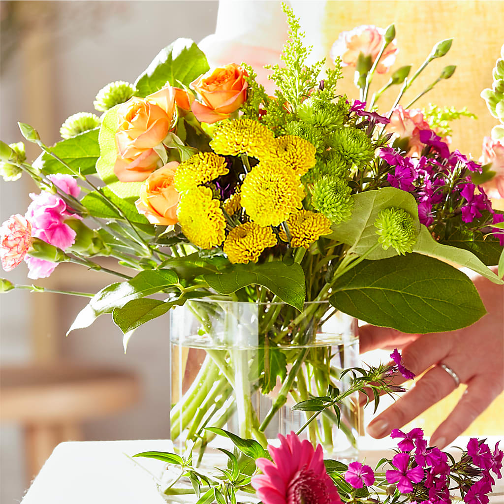 Bold & Bright – A Florist Original –  Tom Thumb, Pleasanton CA