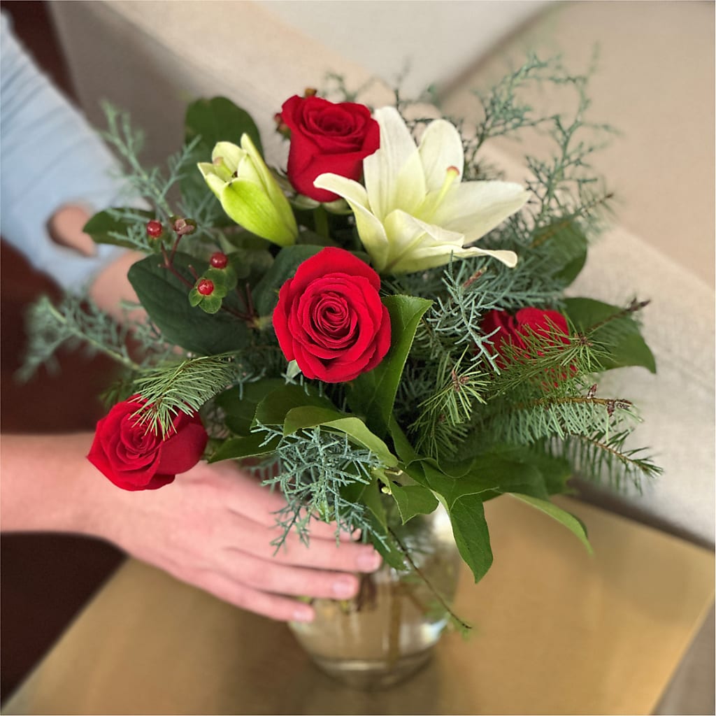 Glittering Lights Bouquet –  Tom Thumb, Pleasanton CA