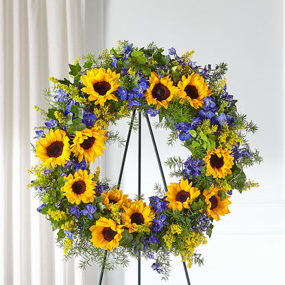 Bright Rays Wreath –  Tom Thumb, Pleasanton CA