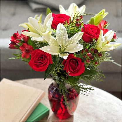 Evergreen Delight Bouquet –  Tom Thumb, Pleasanton CA