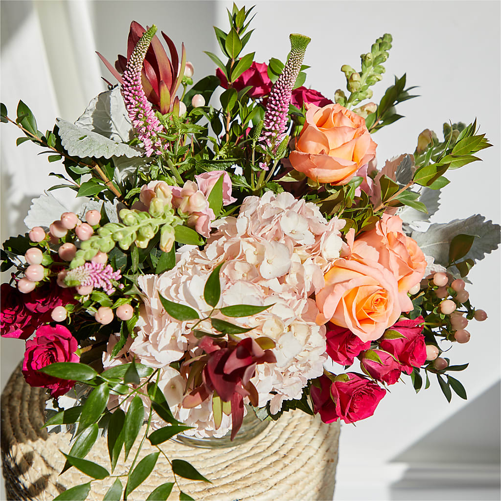 Glitz & Glam Bouquet –  Tom Thumb, Pleasanton CA